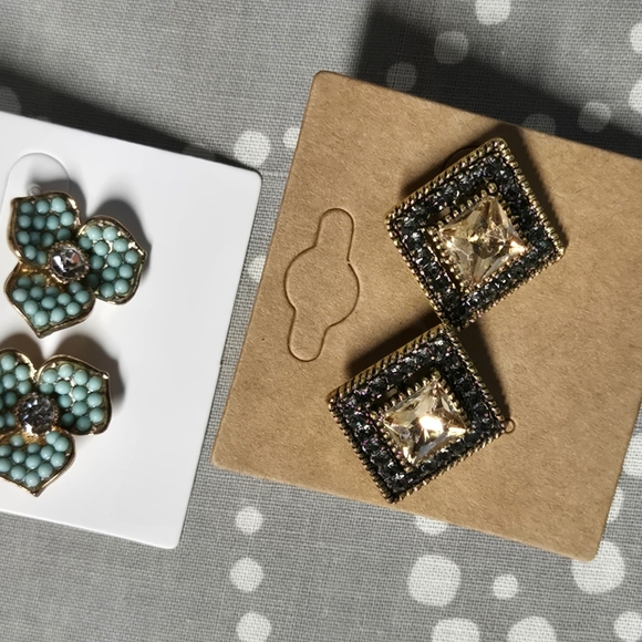 Earrings Bundle Of 2 - Picture 6 of 17